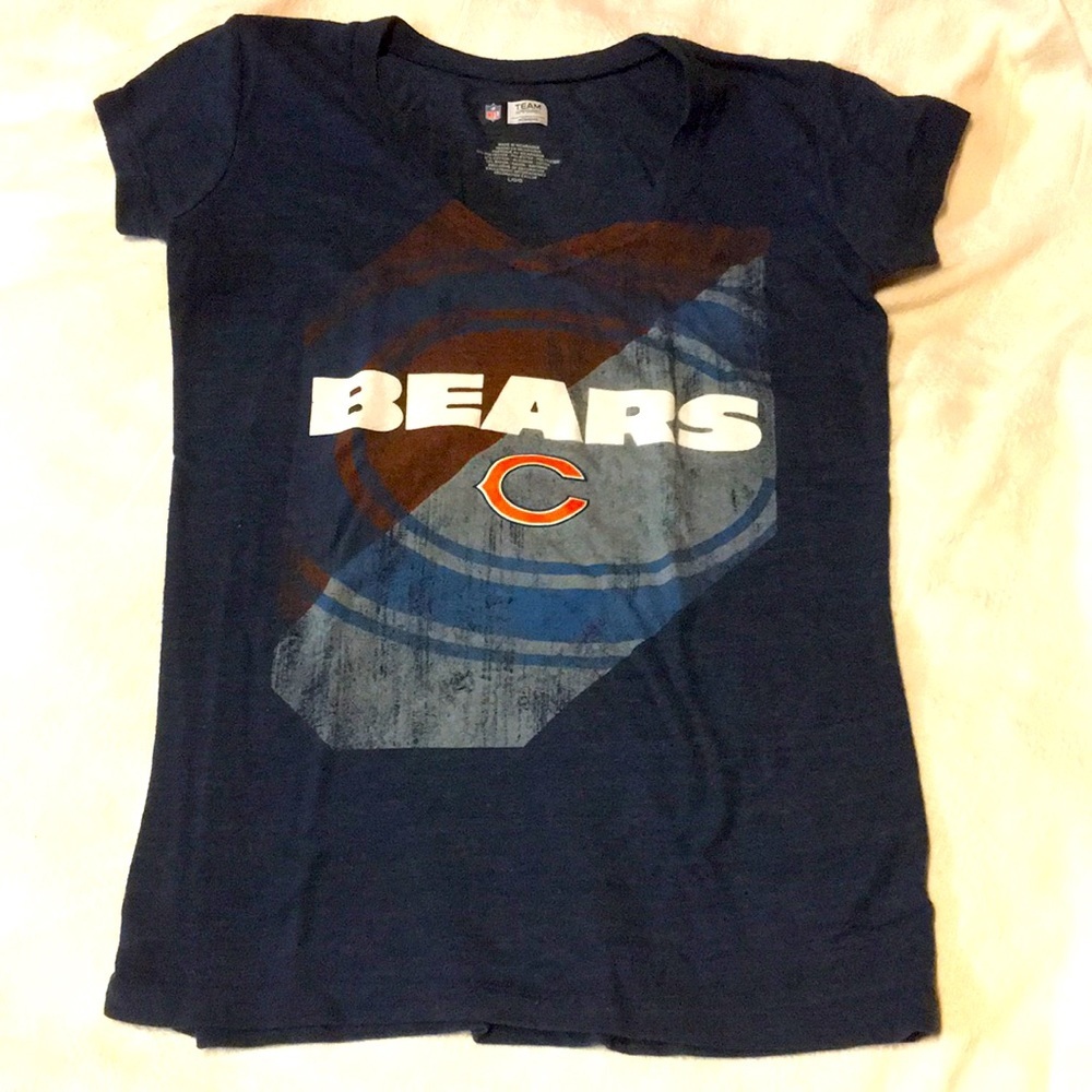 Chicago Bears Ladies blue T-shirt. Large.